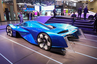 後ろから見たら「A220」でした！ ……て言っても、昔のルマンを知る人にしか伝わらないかもしれませんけど。