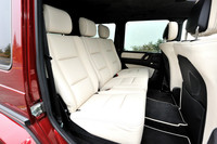 後席もぜいたくなdesignoレザーシートが標準。前席・後席ともにシートヒーター付き。