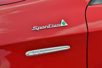 2013年3月に追加設定された「スポルティーバ（Sportiva）」。フェンダーには専用のエンブレムが配される。