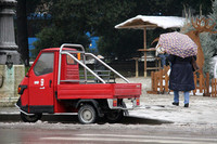 2010年末の雪の日、シエナの広場で。