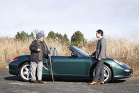 写真は2010年冬、2代目「ポルシェ・ボクスター」の取材風景。（写真＝河野敦樹）
    