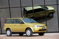 1998年に登場した「ホンダHR-V」。翌年7月に5ドア仕様が追加された。