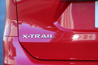 日産エクストレイル20X“エマージェンシーブレーキ パッケージ” 