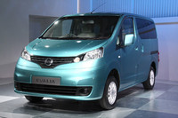 「日産エヴァリア」