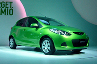 新型「マツダ・デミオ」