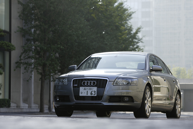 【スペック】全長×全幅×全高＝4915×1855×1435mm／ホイールベース＝2845mm／車重＝1790kg／駆動方式＝4WD／2.8リッターV6DOHC24バルブ（210ps/5500〜6800rpm、28.6kgm／3000〜5000rpm）／価格＝628.0万円（テスト車＝763.0万円）