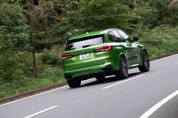 今をときめく“走り重視のオンロードSUV”の嚆矢となった「BMW X5」。現行モデルはまさに成熟の域に達しており、ウワサされる大幅改良モデルの登場を待たずに手を伸ばしても、後悔することはないだろう。