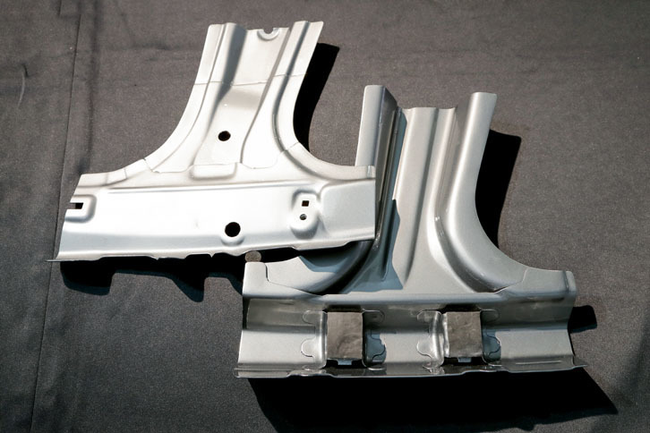 モノコックでは高歪エネルギー部位の特質に応じて、減衰節などの減衰構造を配置している。