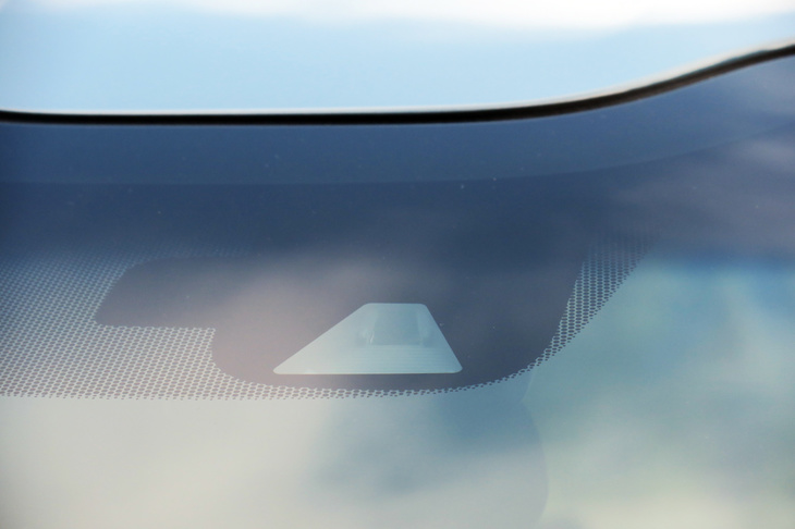 ホンダ・フリード ハイブリッド クロスター（4WD）（ホンダセンシング用のカメラ）