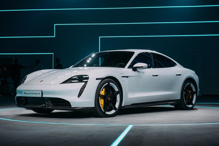 ポルシェ初の量産EVとしてデビューした「タイカン」。ラインナップにおける立ち位置から注目の技術まで、詳しくお伝えします。（photo：Porsche）