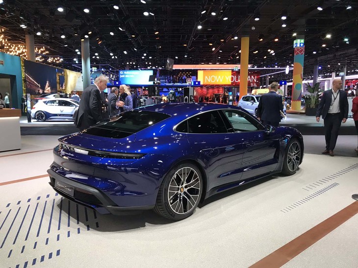 ポルシェ・タイカン ターボ