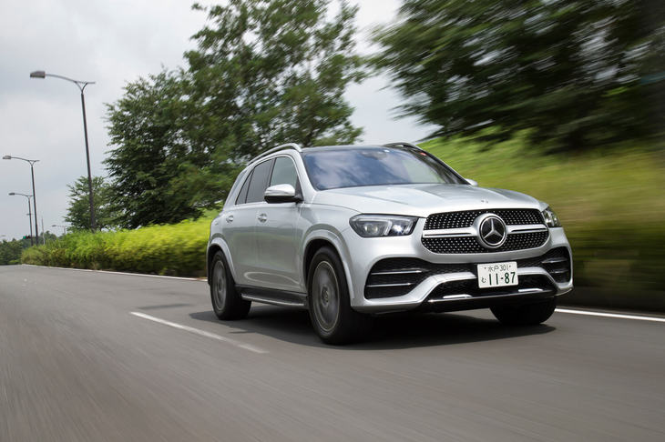 今回は、高速道路を中心に約210kmを試乗。燃費は満タン法で7.2km/リッター、車載の燃費計で7.8km/リッターを記録した。