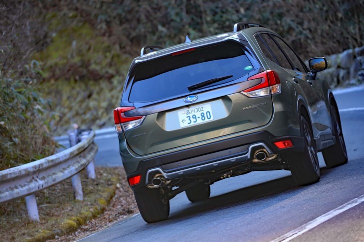 ダンパーとコイルスプリングは「スポーツ」専用のセッティングになっている。