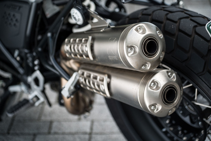 BMW R nineTスクランブラー