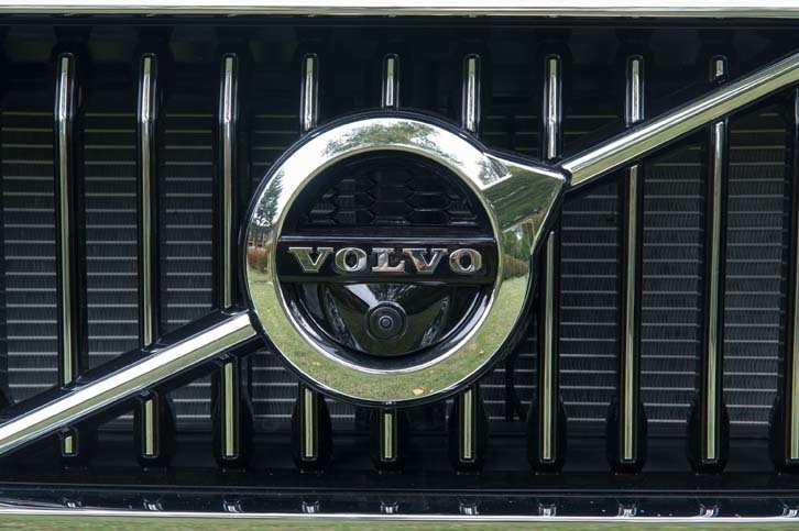 ボルボXC60 T5 AWDインスクリプション