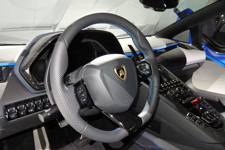 ランボルギーニ・アヴェンタドールS（コックピット）