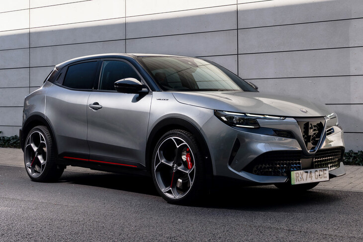 2024年4月に、当時は「ミラノ」という車名で世界初公開された「ジュニア」。発表直後にすったもんだあって、今の車名に落ち着いた。