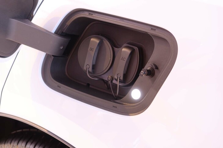 ボルボEX30ウルトラ シングルモーター エクステンデッドレンジ（給電口）