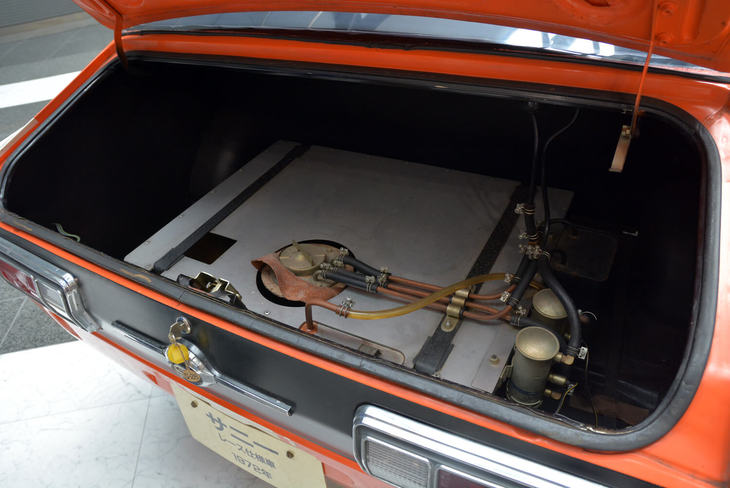 1972年式日産サニー1200クーペGX-5 特殊ツーリングカー（TS）仕様（燃料タンク）