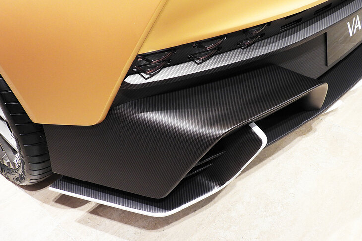 アストンマーティン・ヴァリアント（リアディフューザー）