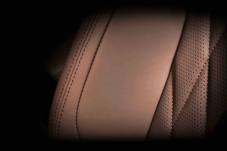 セミアニリンレザーシートのイメージ。