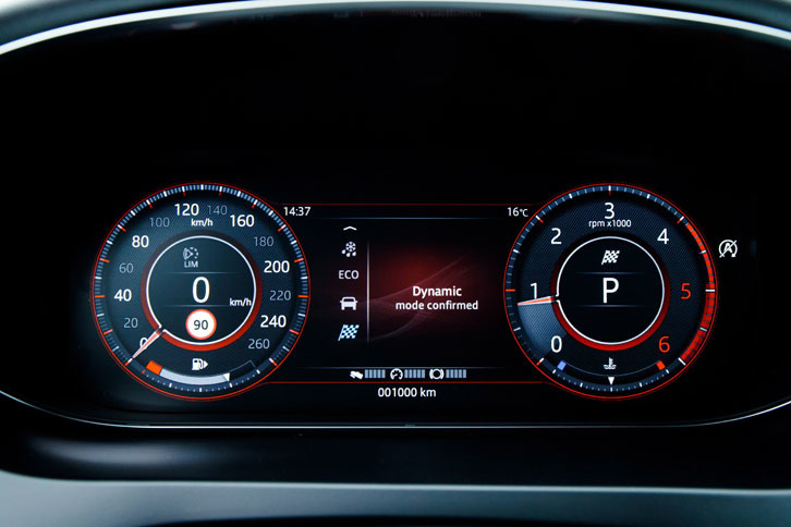 12.3インチの液晶メーターパネル「インタラクティブドライバーディスプレイ」が一部の上級車種で標準、その他のグレードでオプション装着される。