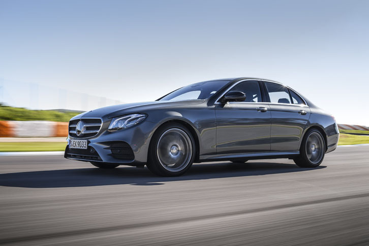 今回の試乗の舞台はポルトガルのリスボン周辺。エストリル・サーキットでは3リッターV6ガソリンターボエンジン（333ps、48.9kgm）を搭載する「E400 4MATIC」のステアリングを握ることができた。