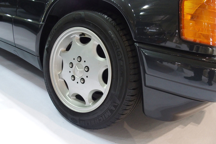 メルセデス・ベンツ190E 2.6（1993年）／MOTOR Logic Company