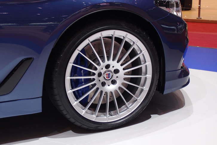 BMWアルピナB5ビターボ リムジン