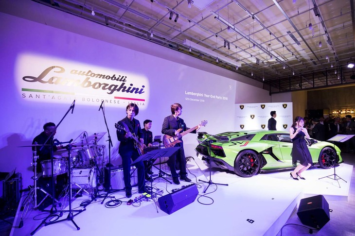 会場となったTHE CORE KITCHEN／SPACEの特設ステージで行われた、一夜限りのジャズのライブ演奏。