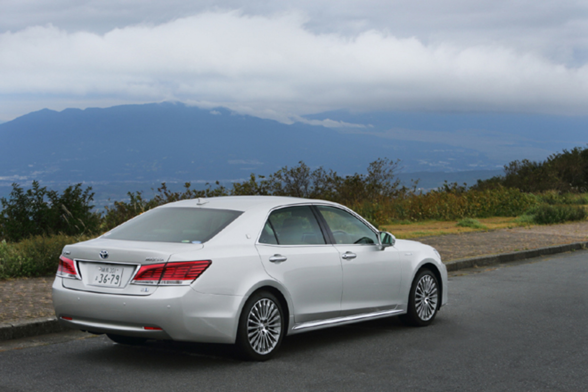 トヨタ クラウンマジェスタ Fバージョン Fr Cvt 試乗記 あの マジェスタ ではない Webcg