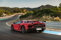 電動パワートレインの進化や普及を思うと、「アヴェンタドールSVJ」はランボルギーニの自然吸気12気筒エンジンを純粋に楽しめる、最後のモデルとなるかもしれない。