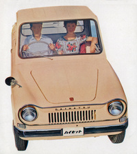 1960年「ダイハツ・ハイゼット」。初代ハイゼットはボンネット型で、フロントに356cc空冷2ストローク2気筒（最高出力17PS）エンジンを積んでいた。