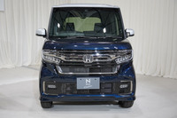 ホンダが「N-BOX」をマイナーチェンジ　デザイン変更で上質感アップの画像