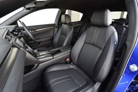 テストした「シビックハッチバック」には、オプションのレザーインテリアが装着されていた。CVT仕様のみに設定される。