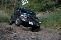 ジープ・ラングラー アンリミテッド サハラ2.0L