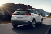 「プジョー3008」がマイナーチェンジ　フロントデザインを一新の画像