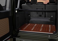 “究極のオフローダー”感を強めた「メルセデスAMG G63」の限定車が登場の画像