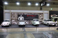 こちらは「モリゾウガレージ」と名づけられたコーナー。豊田章男会長が少年のころ憧れたという4台のヒストリックカーが並べられた。