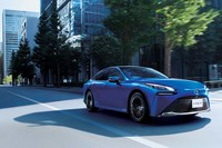 新型「ミライ」の価格帯は700万～800万円ほど。自治体にもよるが、総額で140万円前後の補助が受けられる。