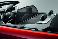 「レンジローバー イヴォーク」にオープントップモデルが登場の画像