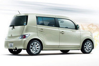 「1.5Z“Lパッケージ”」（ボディ色：シャンパンゴールドメタリック）