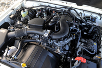 エンジンは、トヨタのSUV用パワーユニットとしておなじみの「1GR-FE」。「ナナマル」のものは、最高出力231ps、最大トルク36.7kgmを発生する。