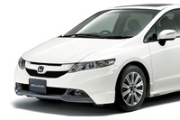 「ホンダアクセス」が、デビュー時からオプションパーツを豊富に用意。こんな化粧直しも……