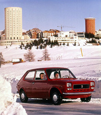 フィアット127の広報写真にもセストリエレが登場。