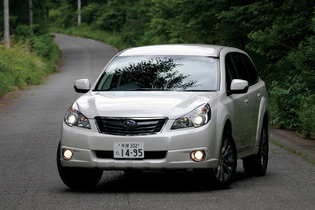 【スペック】全長×全幅×全高＝4775×1820×1605mm／ホイールベース＝2745mm／車重＝1540kg／駆動方式＝4WD／2.5リッター水平対向4SOHC16バルブ（170ps/5600rpm、23.4kgm/4000rpm）／価格＝317万1000円（テスト車＝346万5000円／ボディカラー［サテンホワイトパール］＝3万1500円／レガシィプレミアムサウンドシステム＆HDDナビゲーションシステム＝26万2500円）