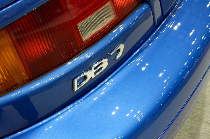 アストンマーティンDB7 GTA（2003年）