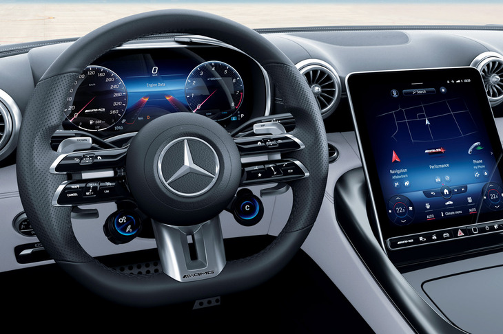 「SL63 4MATIC＋」は左ハンドル仕様のみの設定となる。