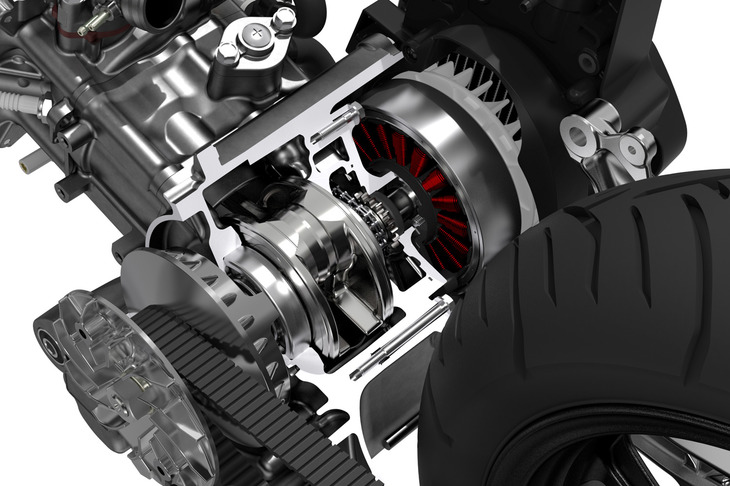 「PCXハイブリッド」のパワートレイン。クランクケースの右側に備わるスターターモーターに、駆動アシストの機能が追加されている。