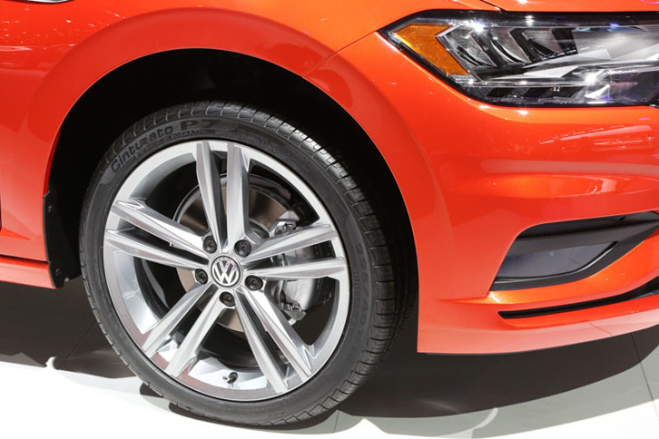 フォルクスワーゲン・ジェッタ（タイヤ）